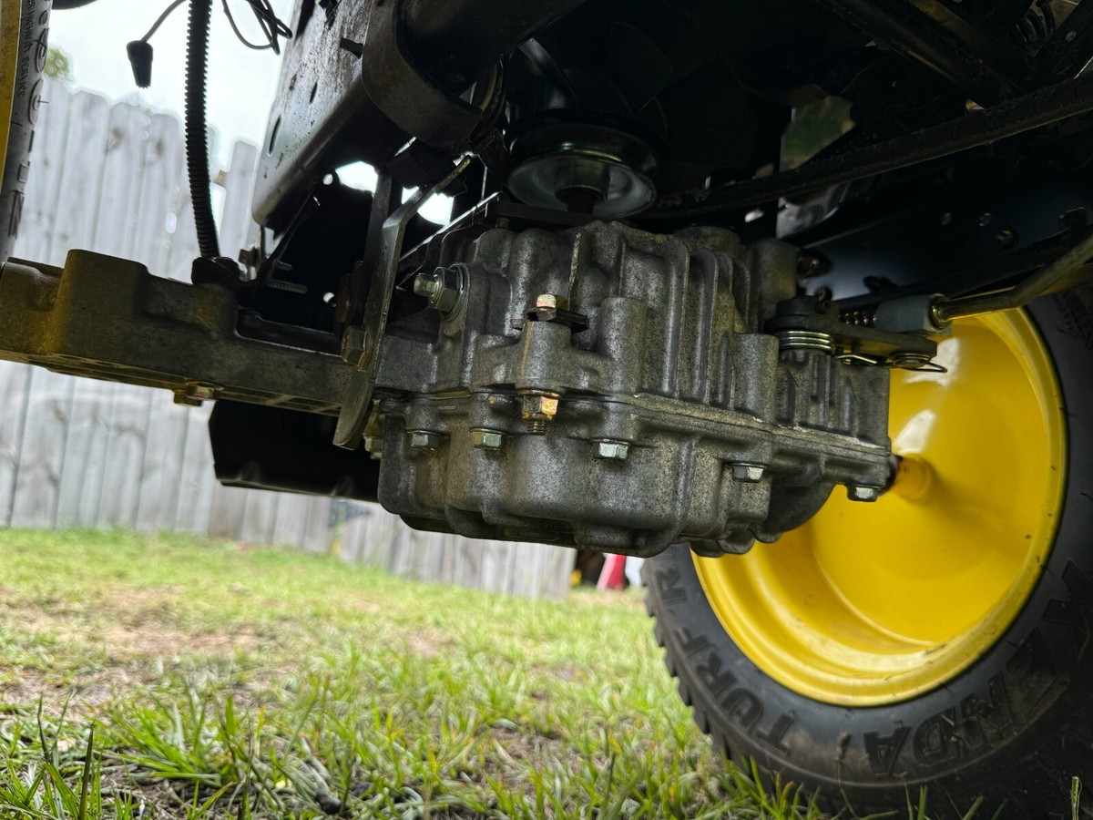 ja11 トランスファー 7.3 2lo Tuff Torq 7A646084121 John Deere MIA10911 K46BE Transaxle D170