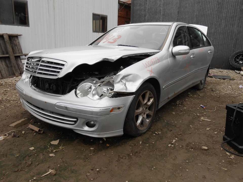 Used Rear Right Door fits: 2007 Mercedes-benz Mercedes c-class 203 Type Sdn C230 Foto 4 de 4