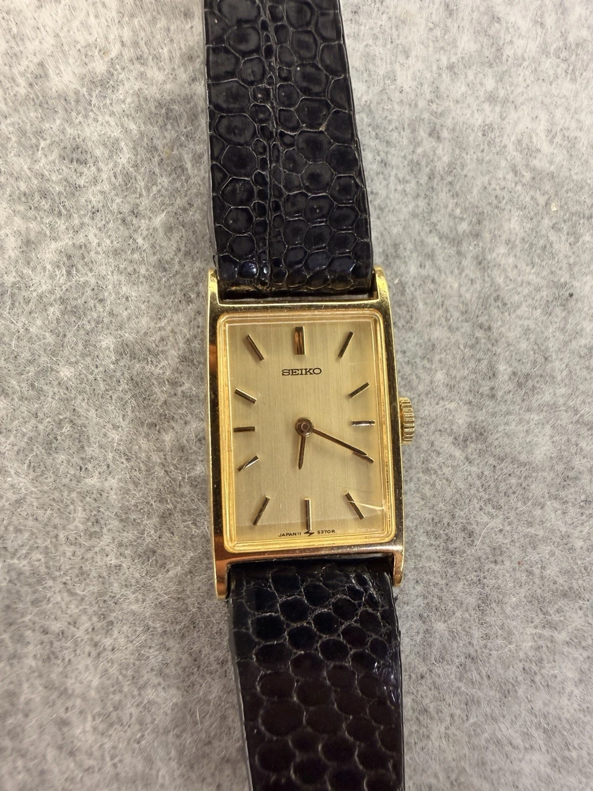 April 1969 Seiko Womens 11-5140 Gold Tank Leather Band Mechanical Watch Nice !