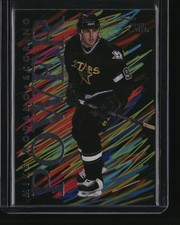 1994-95 Flair #7 Mike Modano Scoring Power