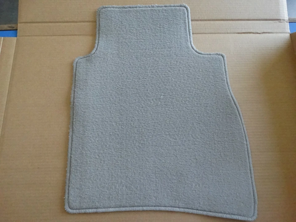 New OEM Nissan Sentra Grey Carpeted Floor Mats 2013-2020 999E2-L2001 4 piece Foto 4 de 4