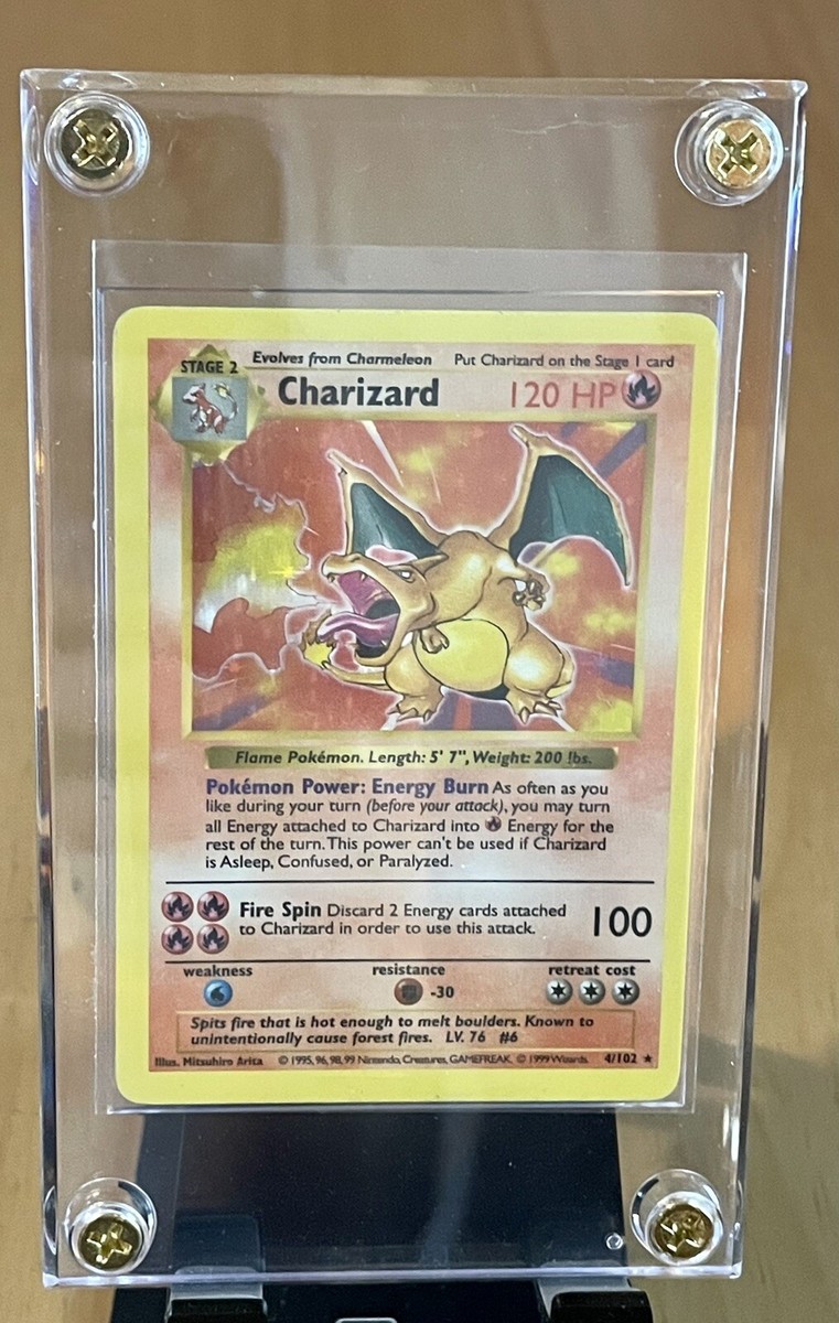 Pokémon Card - Shadowless Charizard - 4/102 - Base Set - Holo Rare