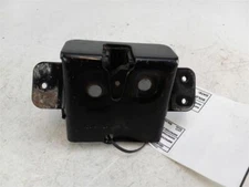 2011 CHEVROLET TRAVERSE TAILGATE LATCH