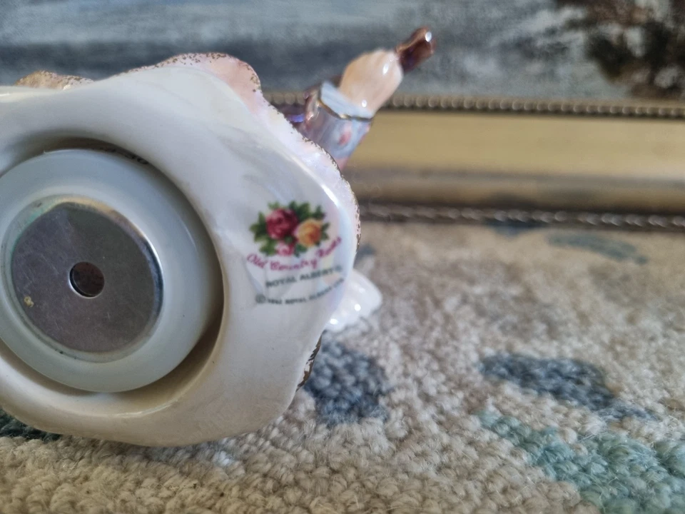 Royal Albert Hanging "Old Country Roses" Angel Playing violin Christmas Ornament Foto 4 de 4