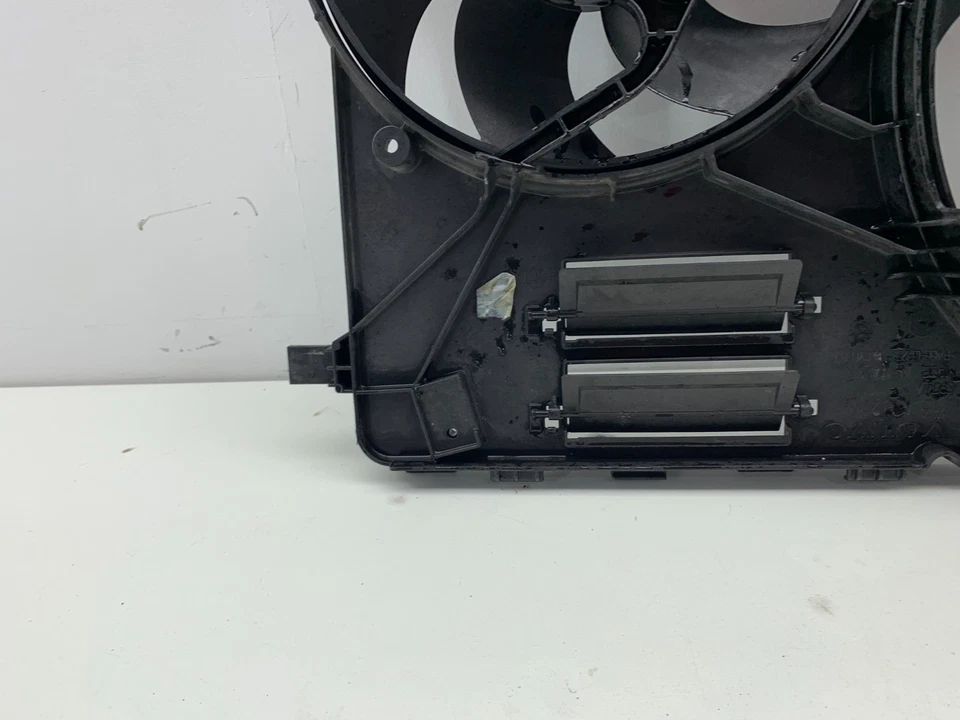 VENTILADOR DE REFRIGERACIÓN RADIADOR AUTOMÁTICO VOLVO XC60 MK1 FL 2.0 D4 31338823 2013-2017 Foto 3 de 4
