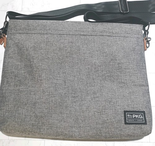PKG Laptop Messenger Bag 14" Grey Fabric Crossbody Strap Adj To 50" Padded - Afbeelding 7 van 16