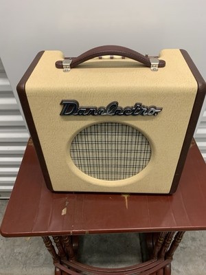 DANELECTRO Nifty Fifty amp 1998 Mint w/cord