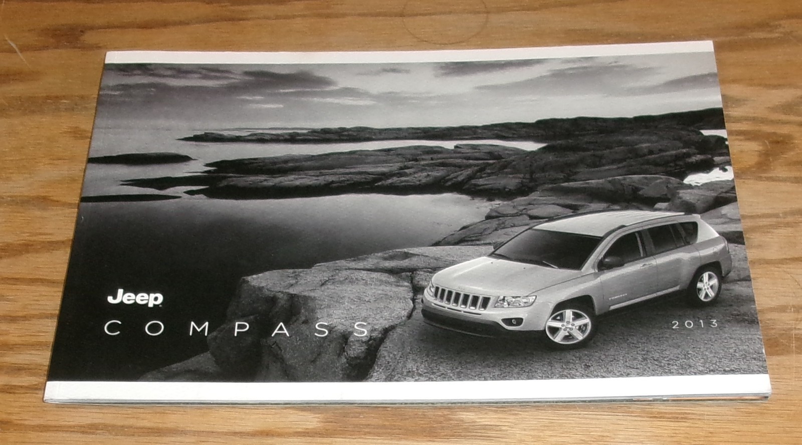 Original 2013 Jeep Compass Deluxe Sales Brochure 13 Sport Limited