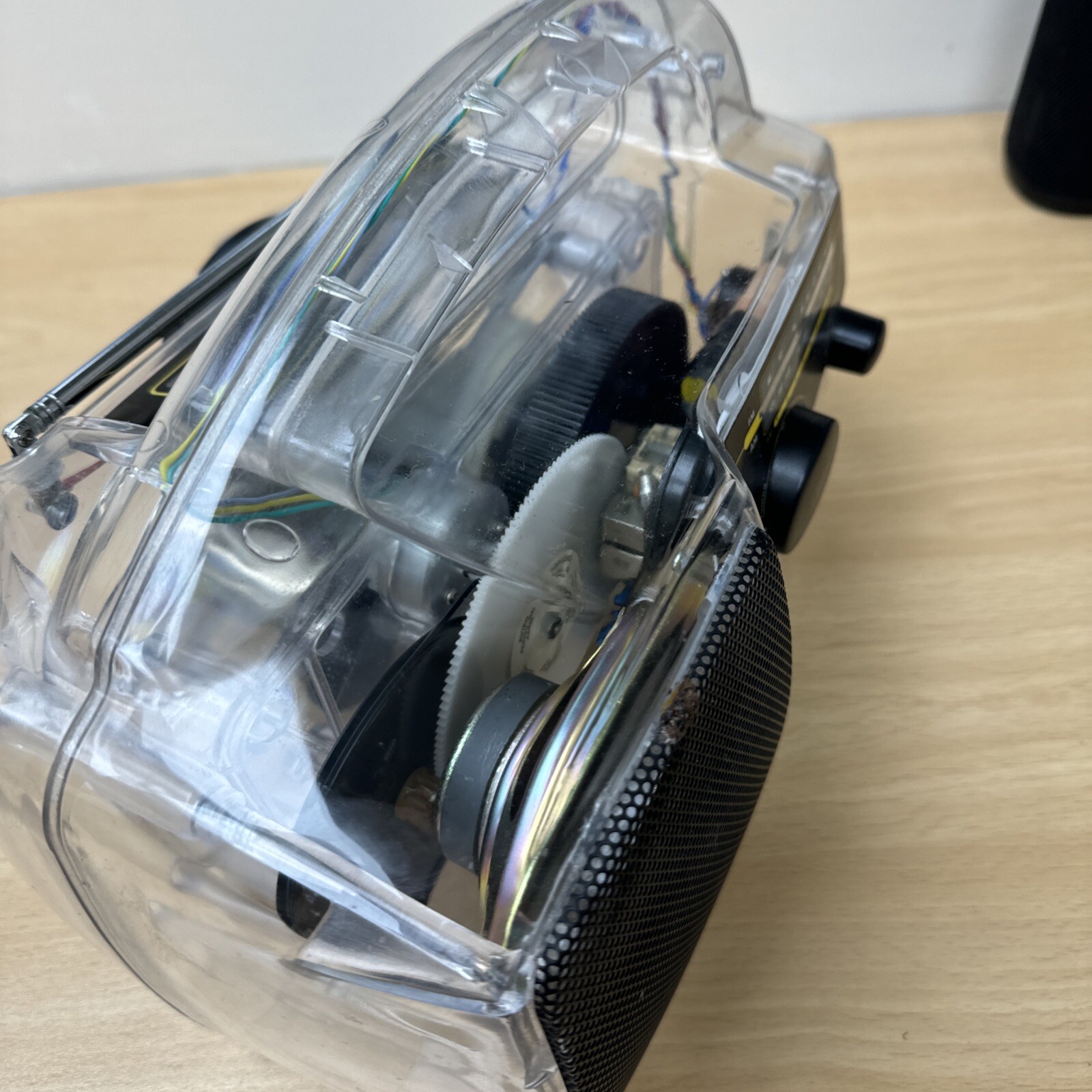 Freeplay Wind Up Solar Powered Radio FM AM Battery Free Portable Great