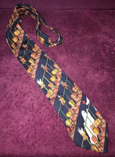 Trick or Treat - Alynn Neckwear for Halloween - Picture 3 of 5