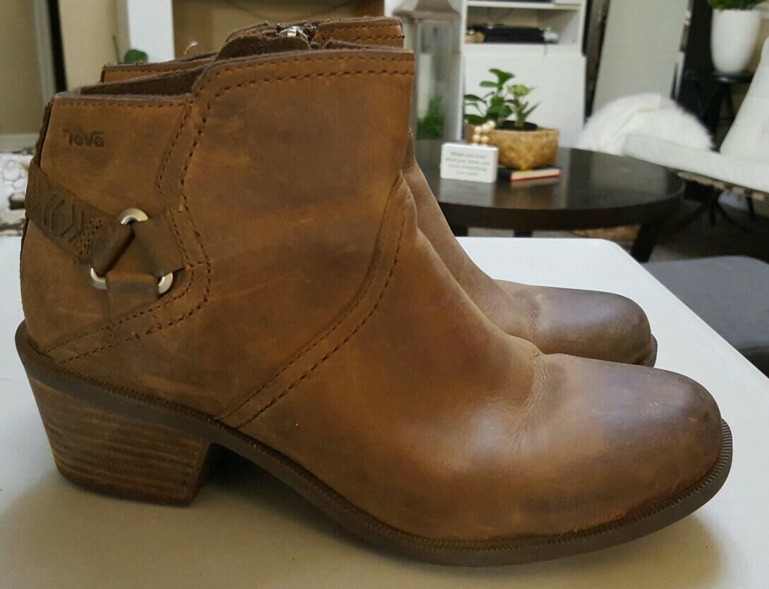 teva foxy waterproof bootie