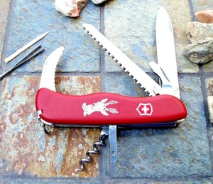 swiss army hunter