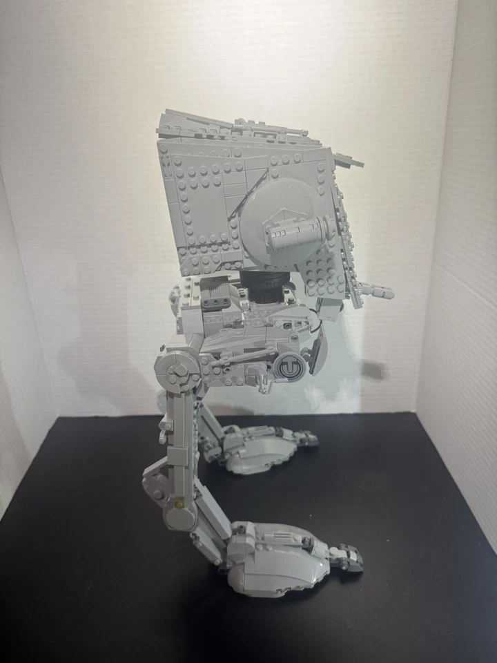 LEGO Star Wars UCS AT-ST Walker (75417) Read Description - Image 3 of 4