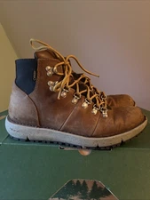 Danner Men's Gore-Tex Vertigo 917 light brown Boots Size 8, Style 32381
