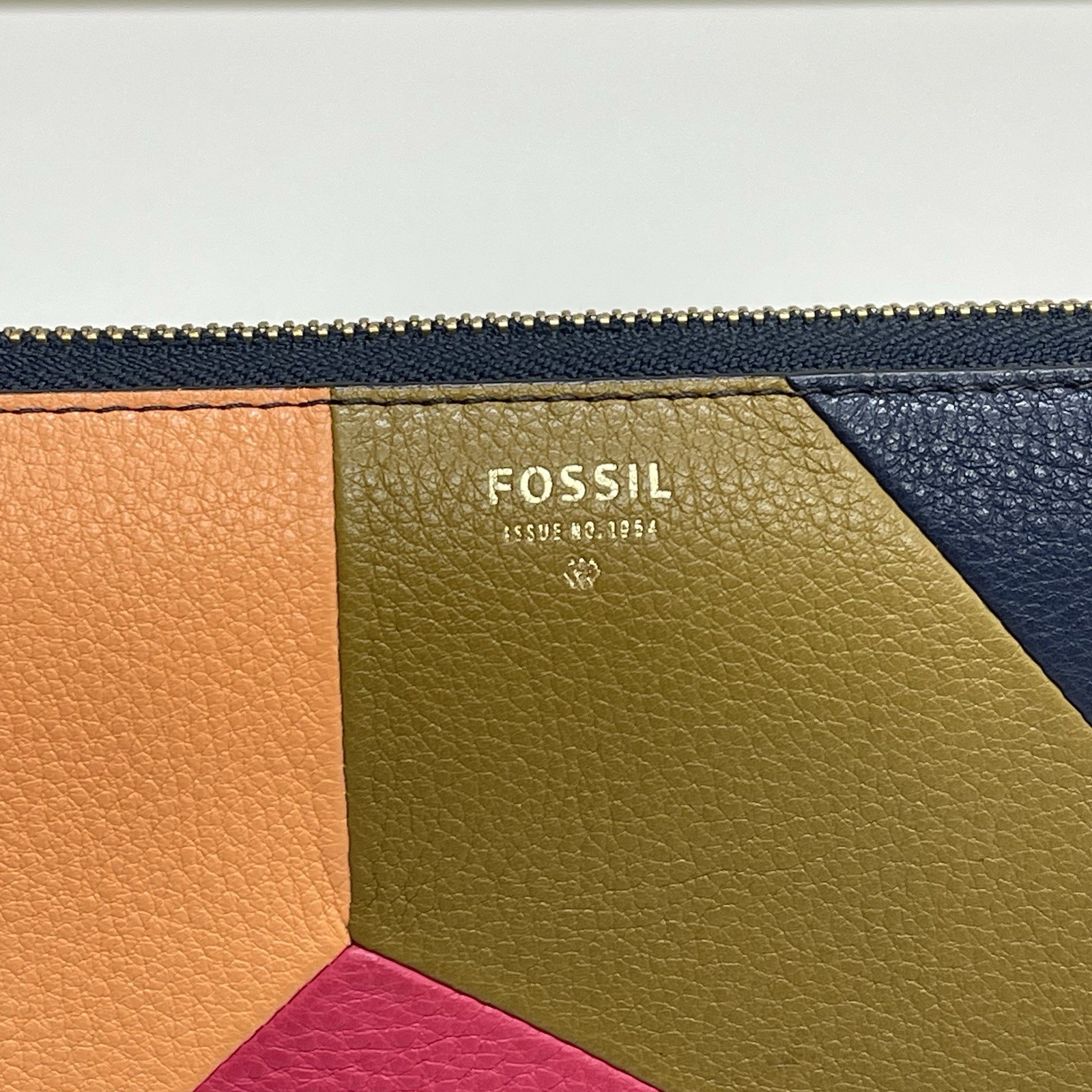 Fossil VDAY Wallet Navy Patchwork Zip Clutch Brig… - image 7