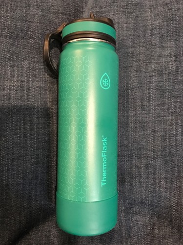 Thermoflask Water Bottle Stainless Steel Double Insulated 24oz Green