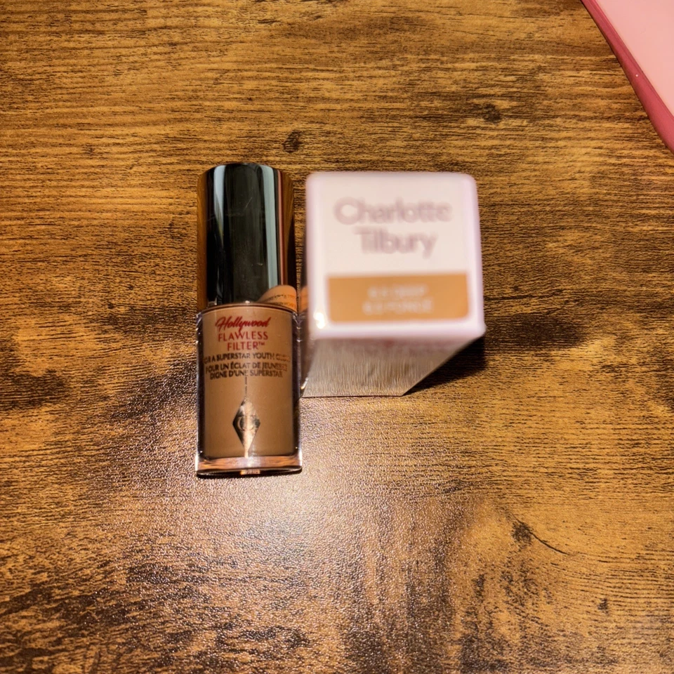 Charlotte Tilbury Hollywood Flawless Filter 6.5 Deep - Radiant Glow Foundation  - Image 2 of 3