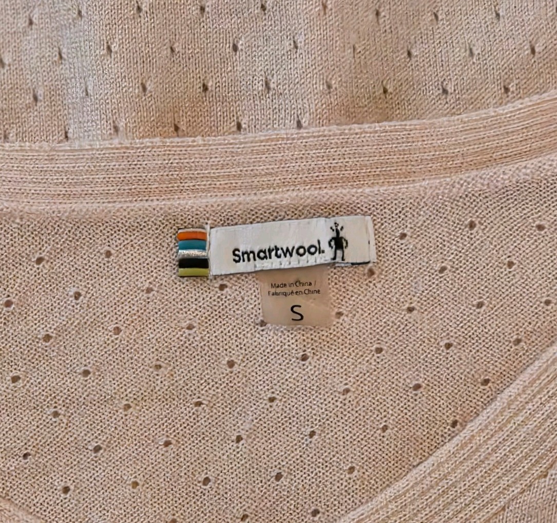 Smartwool Pink V-Neck Merino Wool Sweater Women’s Size S Lightweight Knit