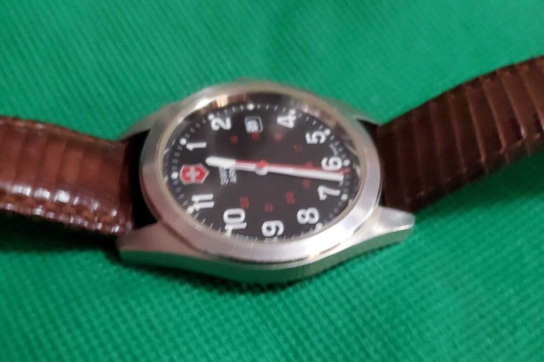 VICTORINOX swiss armyジャンク品 40mm Mens Victorinox 241083 Garrison Swiss Army Watch | eBay