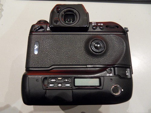 Nikon F5 SLR Camera + AF Nikkor 24-120mm in excellent & functional condition - Bild 6 von 9