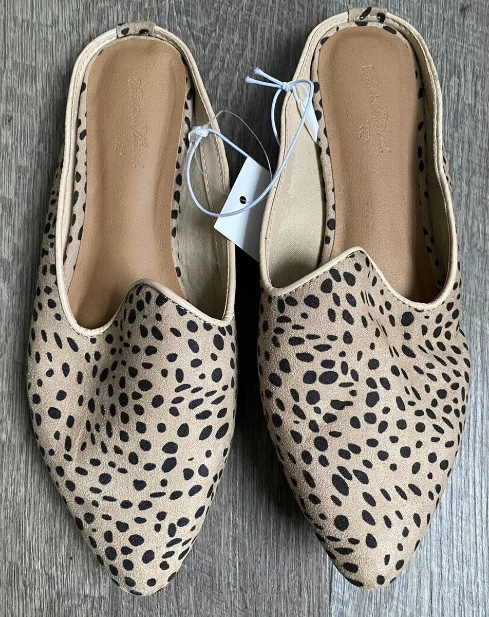 Universal thread leopard best sale mules