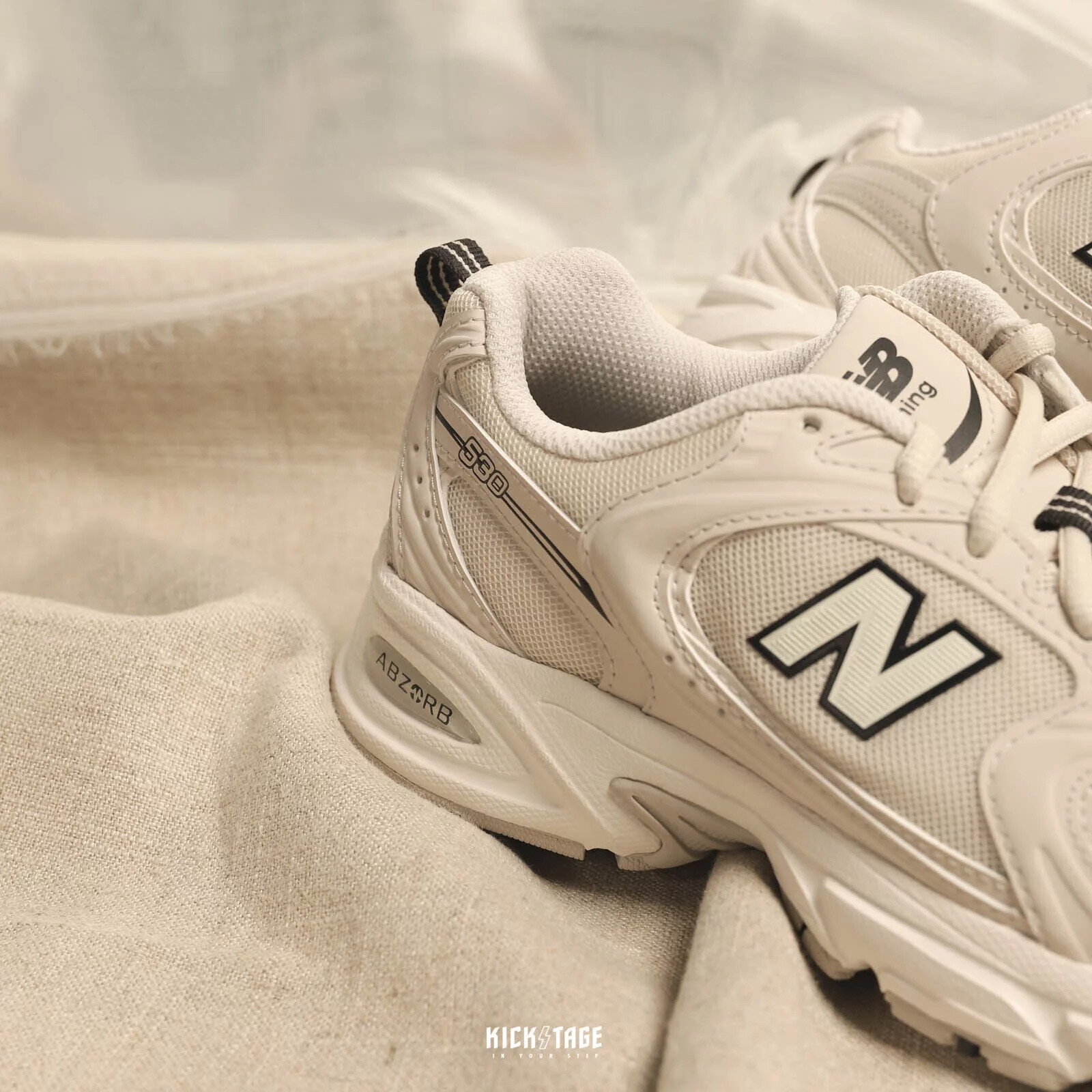 Balance Retro 530 Unisex Beige White 