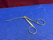 Jarit 385-121 House Alligator Forceps Serrated, Delicate, Straight, 3 1/8"