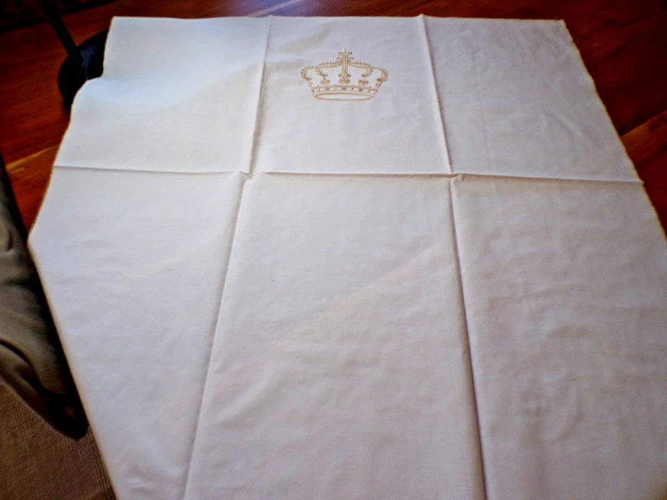 Piece de coton ecru avec broderie de couronne dorée ( ref 10 ) - Photo 3/4
