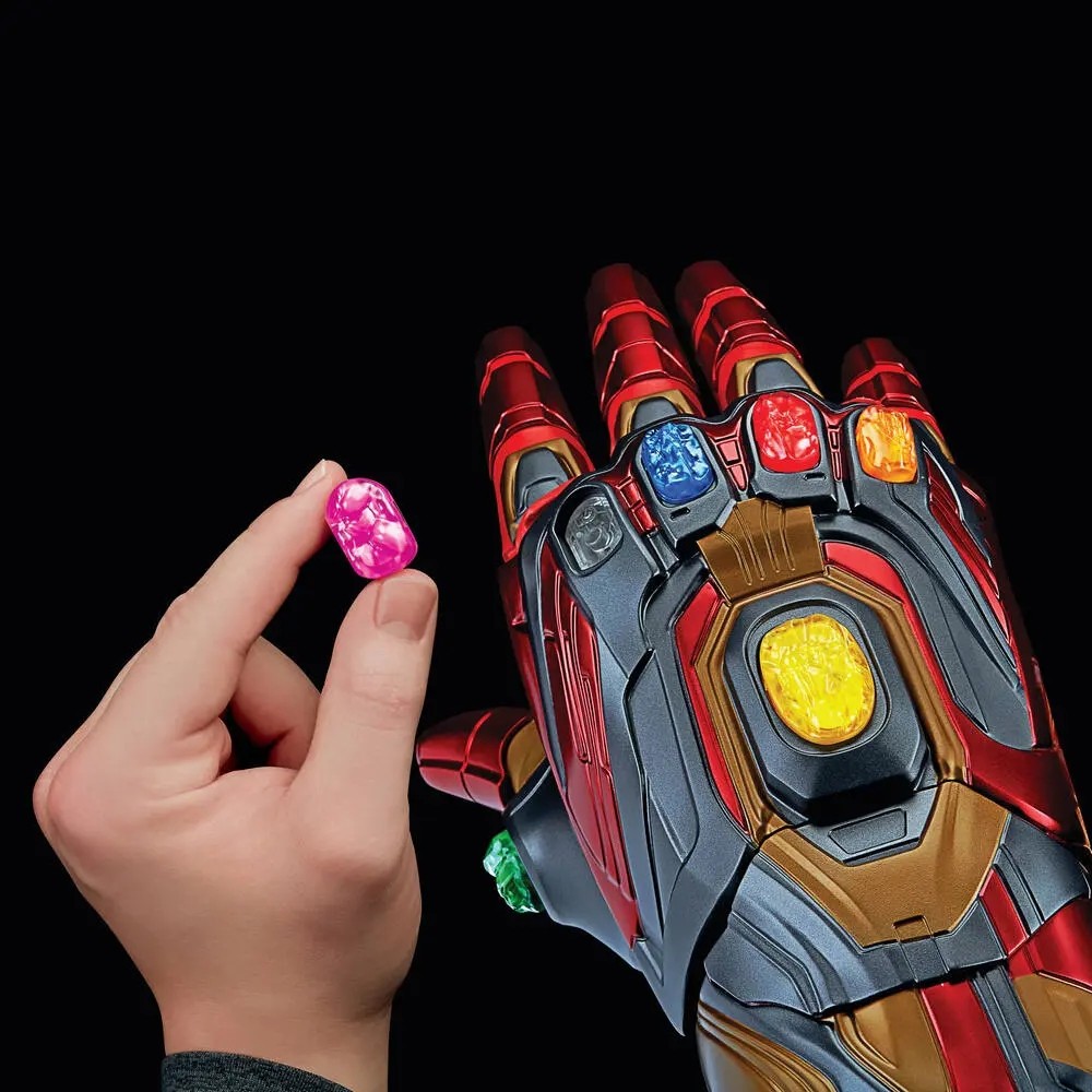 Gant Iron Man Marvel Legends con gemme dell'infinito luminose e suoni - 4