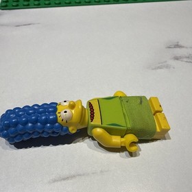 LEGO Marge Simpson minifigure Simpsons 71016 Kwik E Mart