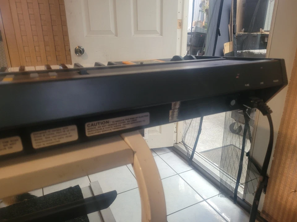 Teclado de muestreo digital Ensoniq Mirage DSK-8, con disco OS V2. Foto 4 de 4