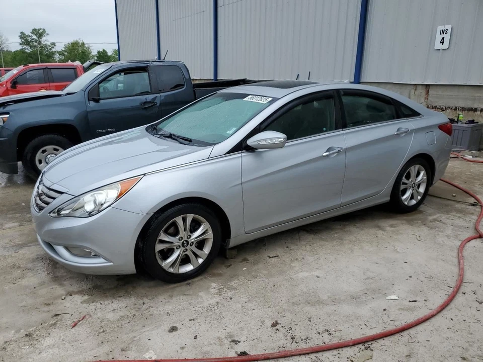 2011 Hyundai Sonata ARMREST ONLY Gray Used OEM 241-10081 126K Miles - Imagem 2 de 4