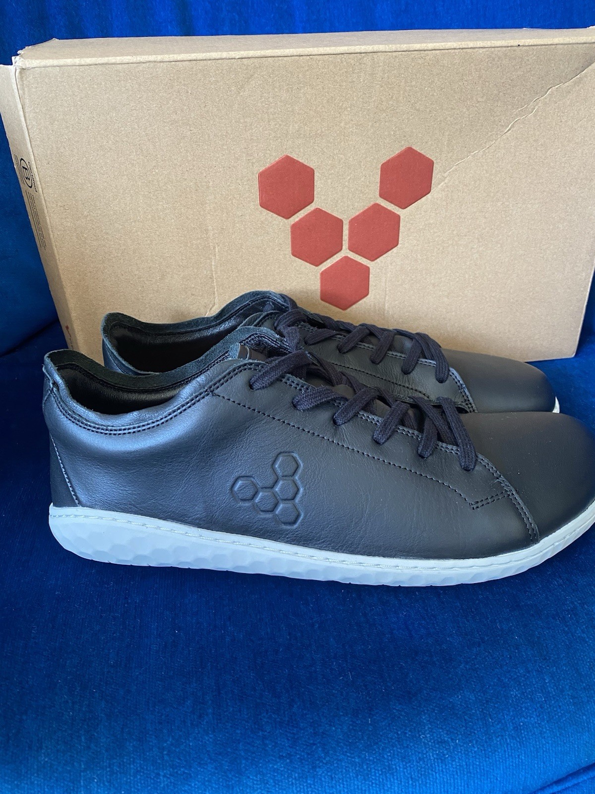 Vivobarefoot Geo Court III Leather Trainers UK 7, EU 41, Black image 4