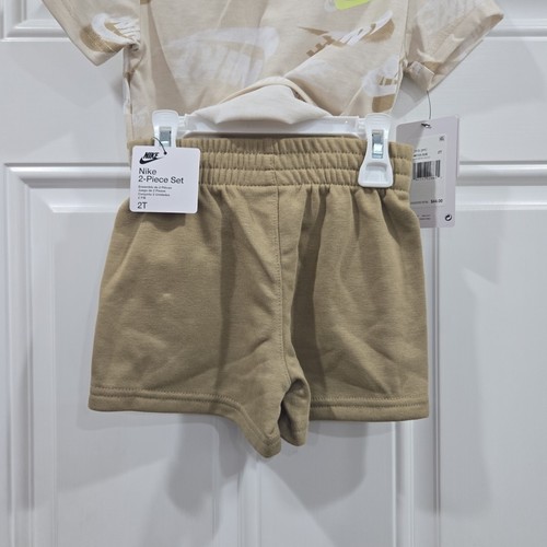 New Nike Little Boys T-Shirt & Shorts 2-Piece Set Size 2T Brown - Picture 3 of 3