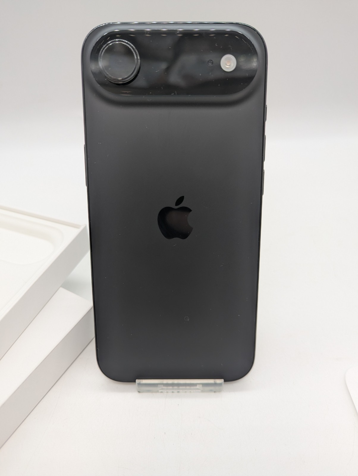 iPhone 17 Air 512GB Black Unlocked 100% Battery Health image 2