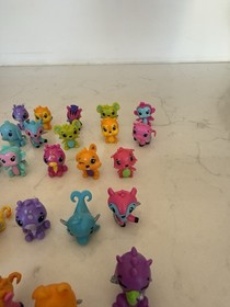 Hatchimals lot of 25 toys