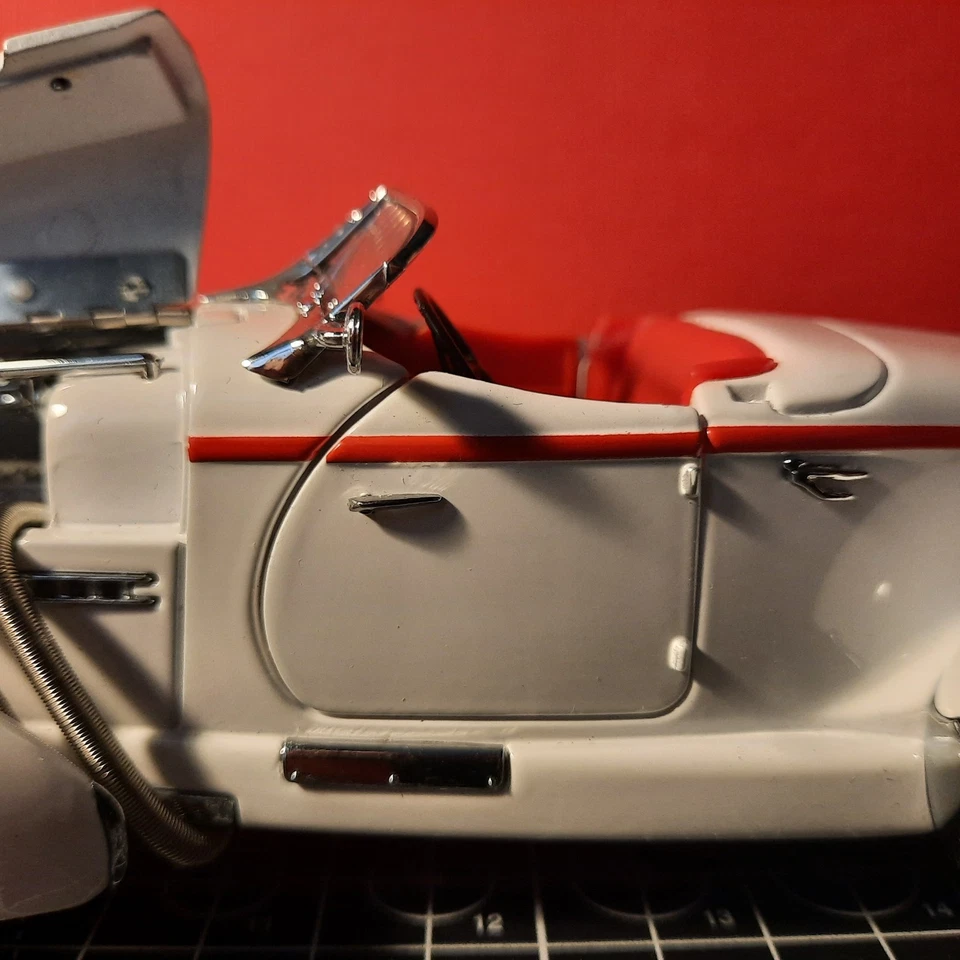 Modellino Franklin Mint 1935 Auburn 851 Speedster "White Lightning" 1:24 - Immagine 4 di 4