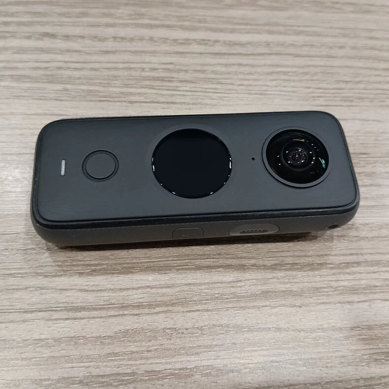 Cámara de acción Insta360 ONE X2 360 grados 5,7K 360 estabilización impermeable Foto 3 de 4