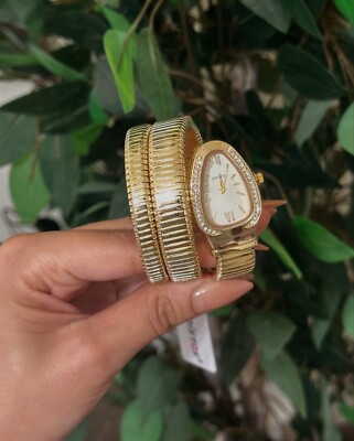 Women's Watch With A Modern And Elegant Design, Gold Plated, As A Gift