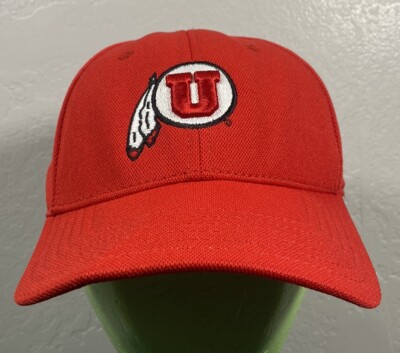 Utah Utes Hat Cap Red Under Armour Fitted Sz M/L Men's Football Classic NCAA