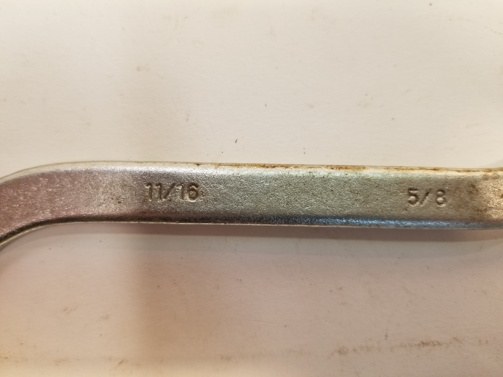 6 Curved Box End Wrenches: 4 S-Shaped, 2 C-Shaped, US Sizes, Double End, Used