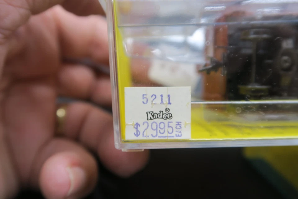 KADEE HO SCALE #5211 GTW 516734 40' PS-1 BOXCAR 8' 6 PANEL SUPERIOR DOOR! - Image 4 of 4