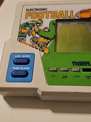 Tiger Electronic Handheld Football Game No Battery Cover 1987 Parts Only - Picture 4 of 10