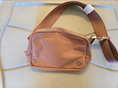 New Lululemon Everywhere Belt Bag - Spiced Chai Gold Metal Hardware
