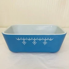 Pyrex Snowflake Garland Blue 502 Refrigerator Dish 1.5 Pint No Lid USA Vintage