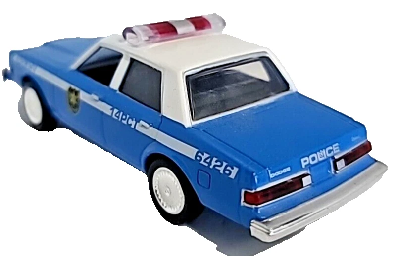 1983 DODGE DIPLOMAT POLICE CAR BLUE 1/43 DIECAST BY MOTORMAX - Image 3 of 4