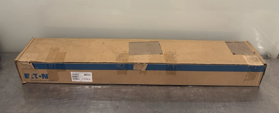 Eaton EVMIL620A Metered Input Rack PDU 100-240V 24 Outlet 16A NEW IN BOX! - Image 2 of 4