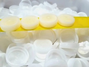 750 Clear White Plastic Water Bottle Caps