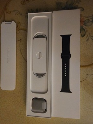 Apple Watch SE (2022) 40mm Midnight Aluminum Case with Sport Band, S/M (GPS +...