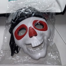 Pirate Skull Lights Up Mask Halloween Costume Accessory Red Eyes Kids 3